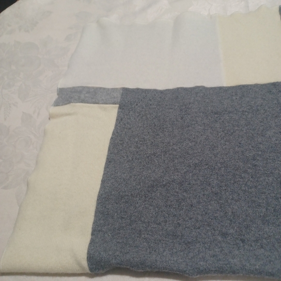 NWT, Cashmere Baby or Travel Blanket by trash-a-porter from Barneys NY - Picture 3 of 16